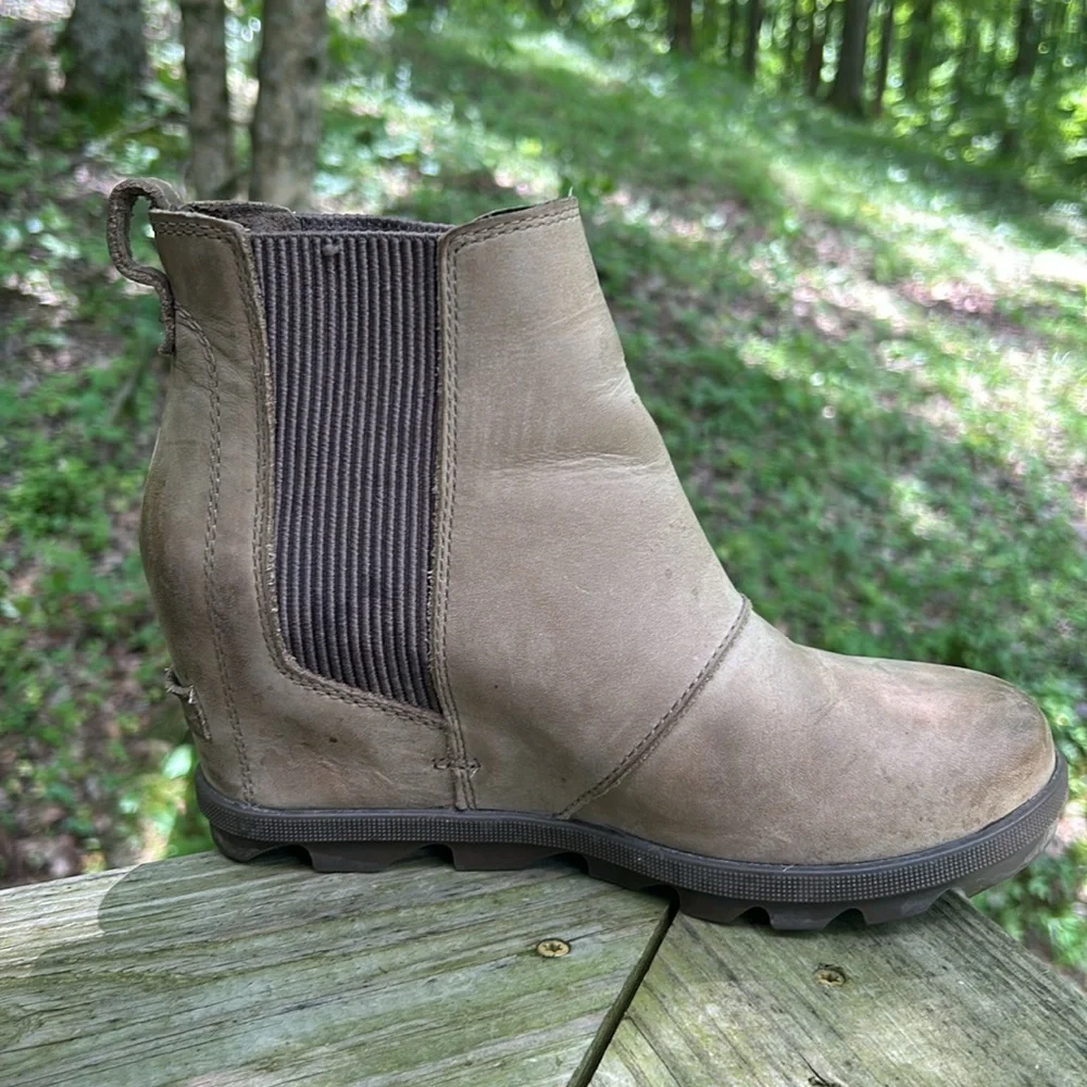 Sorel Beige Brown Chelsea Ankle Booties